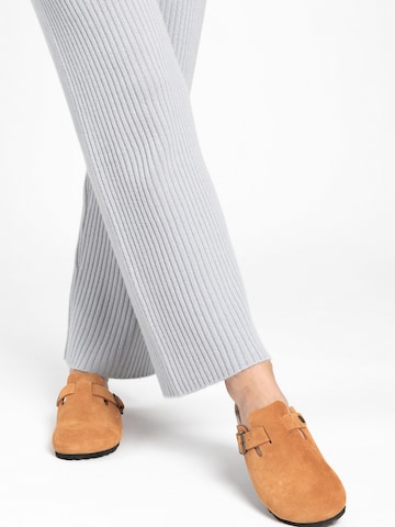 brūns Bayton Gumijas čības