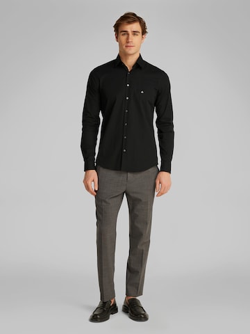 Calvin Klein Slim Fit Hemd in Schwarz