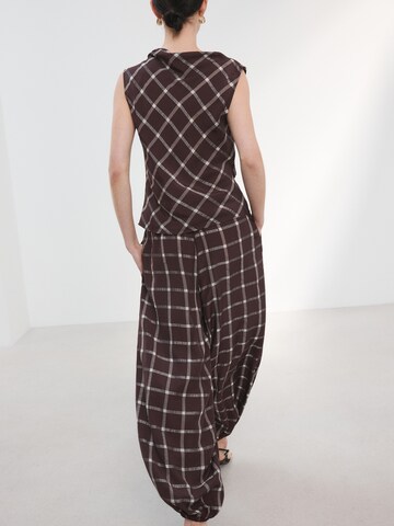 MANGO Barrel Trousers 'Marmol' in Red