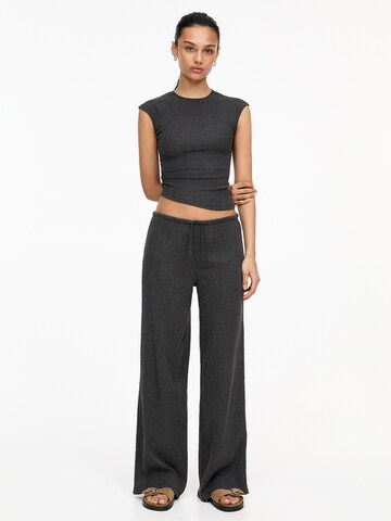 Wide leg Pantaloni di Pull&Bear in grigio