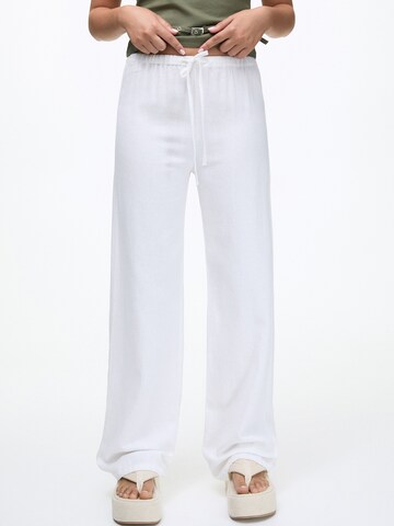 Pull&Bear regular Bukser i hvid: forside