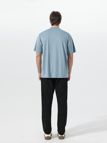 YOUTHUP Shirt 'Leibfrei'‌‌‌‌‌‌‌‌‌ in Blau
