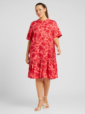 Robe-chemise 'URANUS' ONLY Carmakoma en rouge : devant