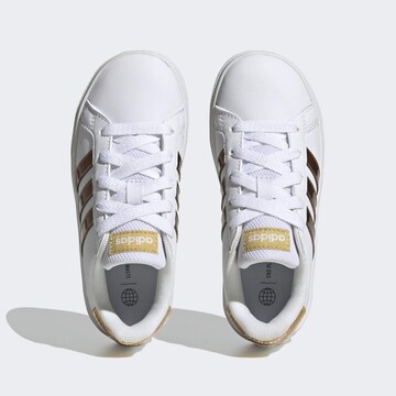 ADIDAS PERFORMANCE Спортивная обувь 'Grand Court 2.0' в Белый