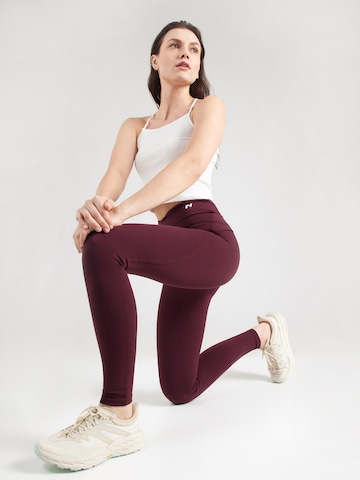 NEBBIA Skinny Παντελόνι φόρμας σε κόκκινο