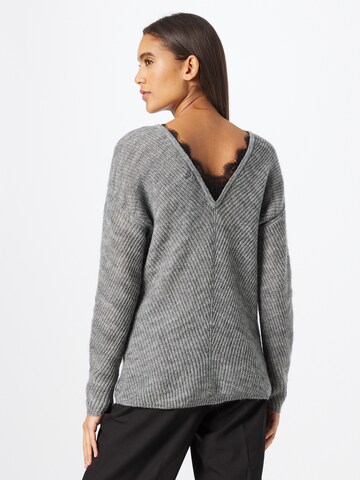 VERO MODA - Pullover 'STINNA' em cinzento