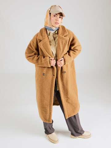 SISTERS POINT Winter coat 'DOFI' in Beige