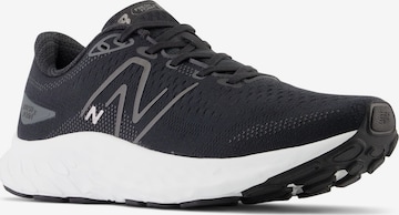 Chaussure de course 'EVOZ ST' new balance en noir