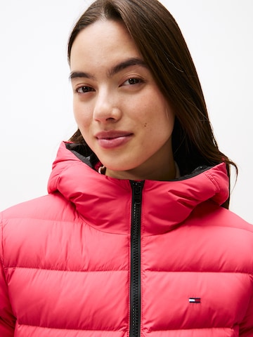 Tommy Jeans Jacke (GRS) in Rot