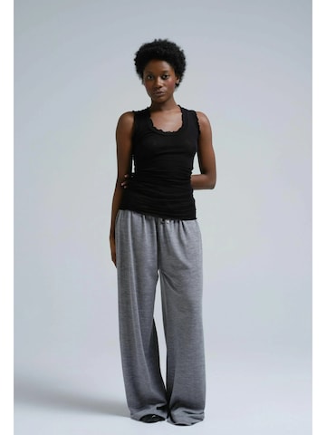 Seamless Basic Overdel 'Flounce' i sort