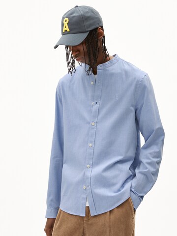 ARMEDANGELS Regular fit Overhemd in Blauw: voorkant