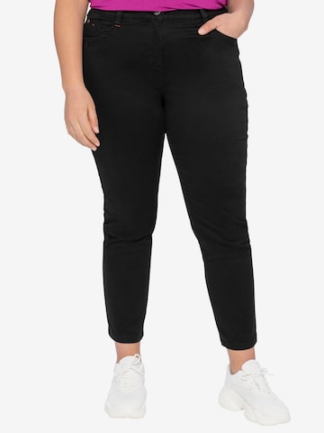 SHEEGO Slim fit Pants in Black: front