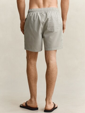 GANT - Bermudas en verde