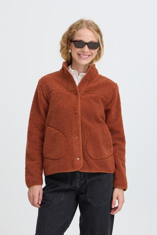 b.young - Chaqueta polar 'ANTINO' en rojo: frente