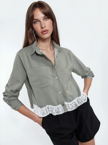 Qu Style Shirt in Mixed colours