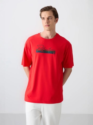 Tommy Life Shirt in Red: front