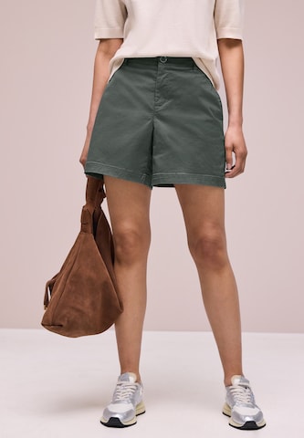 STREET ONE Regular Pants in Green: front