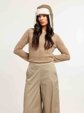 LOEVENICH Beanie in Green: front