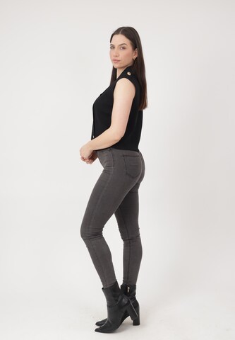 Elara Bluse in Schwarz