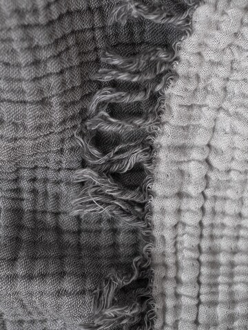 Barine Decken 'Cocoon' in Grau
