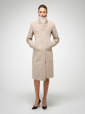 V S P Wintermantel 'Vilma' in Beige