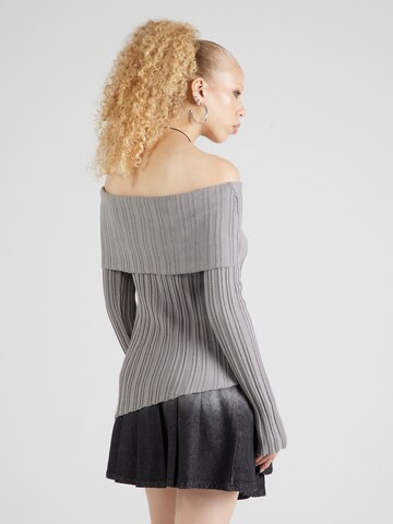 Pullover di SHYX in grigio