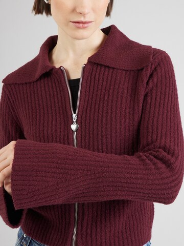 Monki Strickjacke in Rot