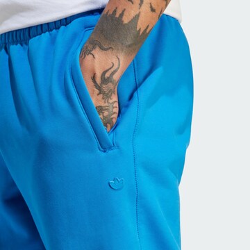 ADIDAS ORIGINALS Tapered Sporthose 'Premium Essentials' in Blau