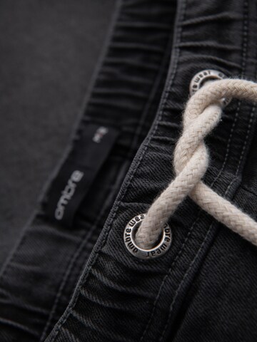 Ombre regular Jeans i grå