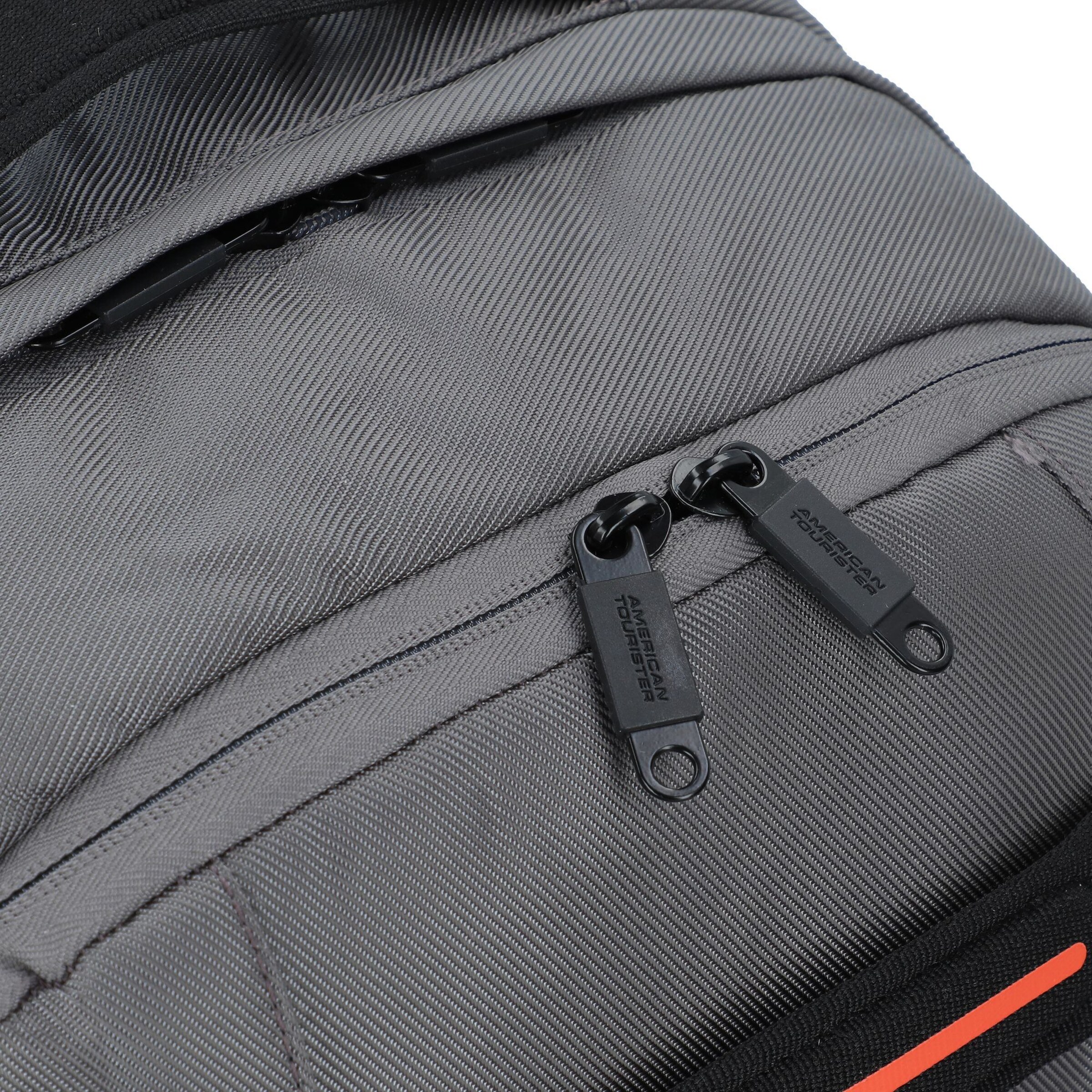 Zaino 'Urban Track' di American Tourister in grigio