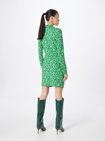 GLAMOROUS Šaty – zelená