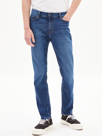 ARMEDANGELS Slimfit Jeans 'Iaan' in Blauw: voorkant