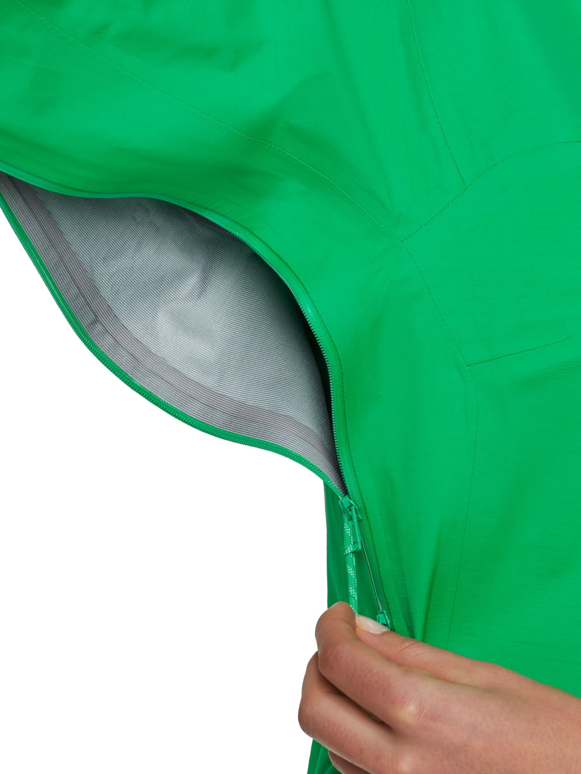 MAMMUT Outdoor Jacket 'Taiss' in Green