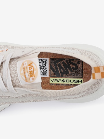 VANS حذاء رياضي بلا رقبة 'UltraRange VR3' بلون بيج