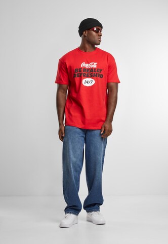 T-Shirt 'Coca Cola Refreshed' Merchcode en rouge