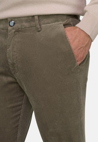Boggi Milano Slimfit Chinohose in Braun: Vorderseite