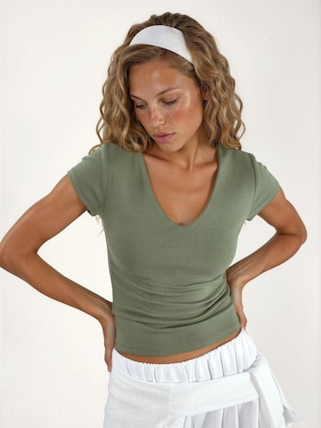 Busem Shirt in Green: front
