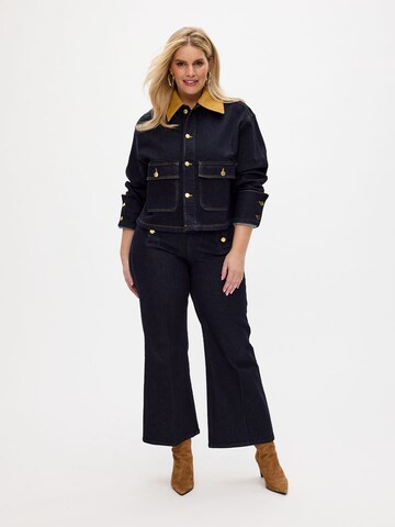 RYC by Angelina Kirsch Wide Leg Jeans in Blau