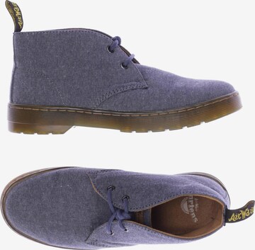 Dr. Martens Flats & Loafers in 39 in Blue: front