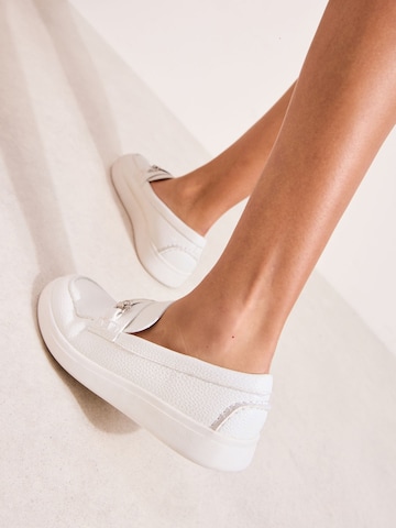 Friends Like These - Zapatillas en blanco