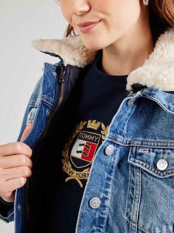 Tommy Jeans Jacke 'IZZIE' in Blau