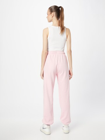 Loosefit Pantalon Nike Sportswear en rose