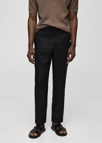 MANGO MAN Slim fit Chino Pants 'Oyster' in Black: front