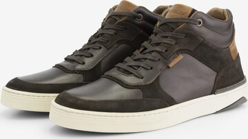 Travelin High-Top Sneakers in Brown