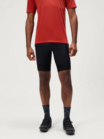 ENDURA Regular Workout Pants 'Loop' in Black: front