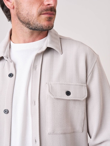 Coupe regular Chemise Deeluxe en gris