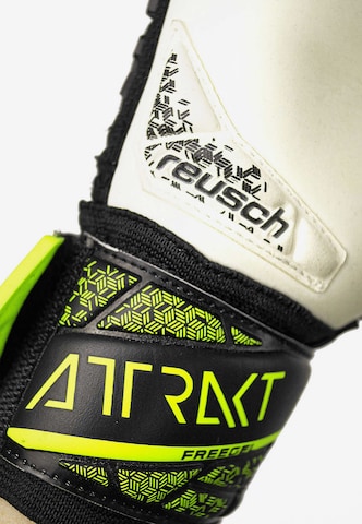 REUSCH Athletic Gloves 'Attrakt Freegel' in Black