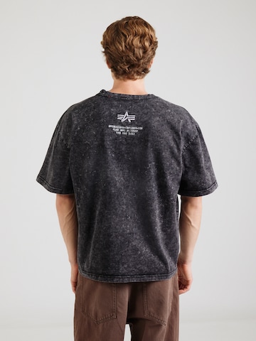 ALPHA INDUSTRIES Футболка в Черный