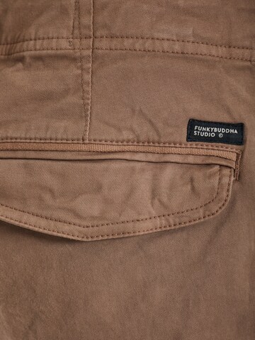 regular Pantaloni cargo di Funky Buddha in marrone