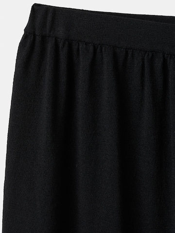 MANGO Tapered Harembroek 'LALALA' in Zwart